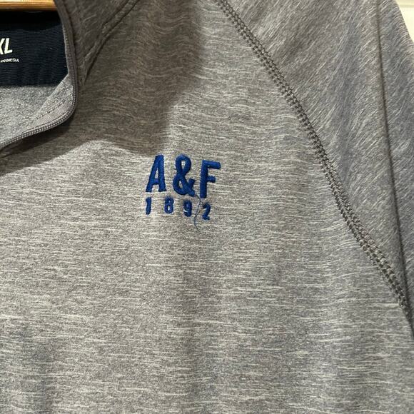 Abercrombie & Fitch Sweatshirt Men's Heather Gray 1/4-Zip Performance X-Large - Picture 8 of 10